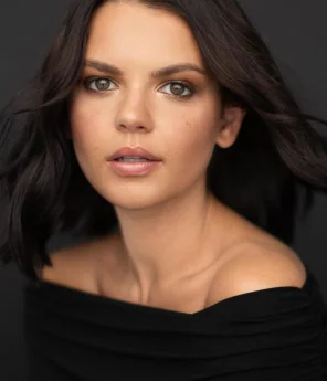 Каміла Савія