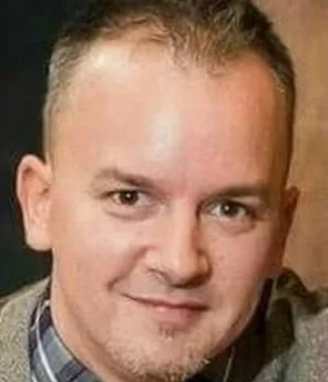 Роберт Олівері