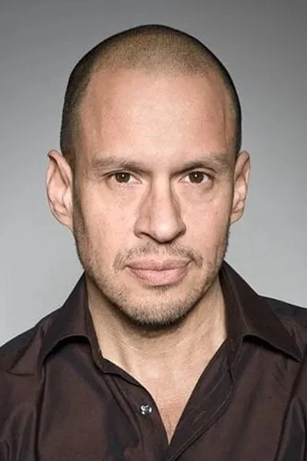 Джонатан Сегал