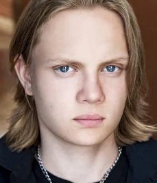 Александер Девіс
